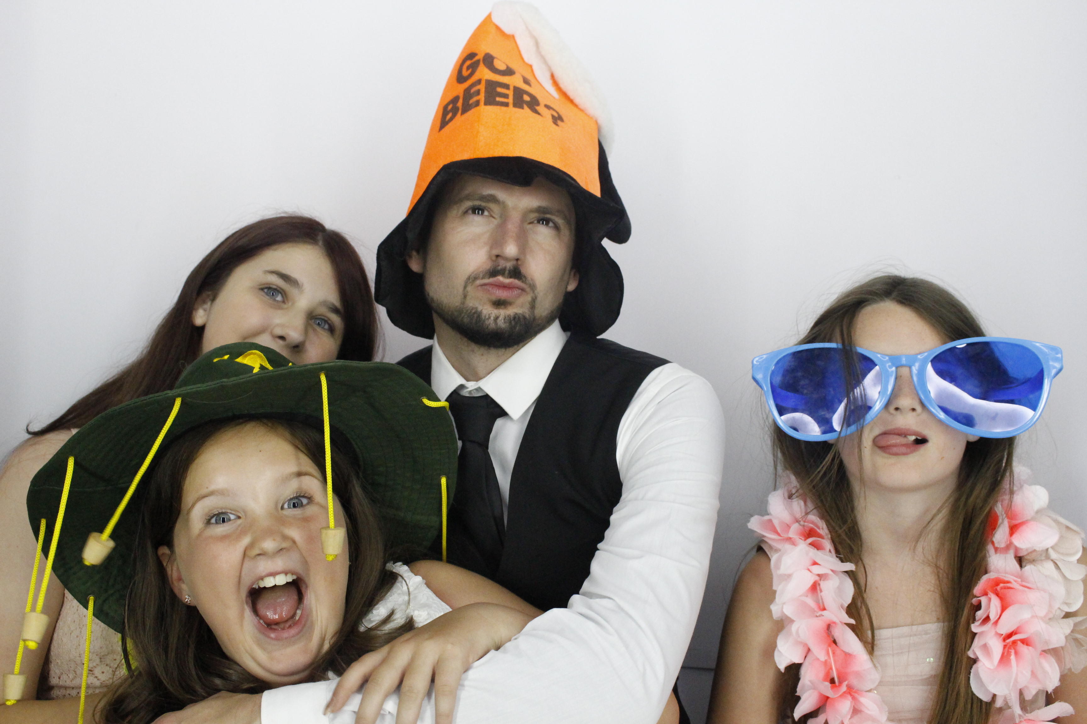 Sam & Rachel's Wedding | View more photos from the event at gallery.myphotoboothexperience.co.uk/u/MyPhotoBoothExperienceLtd/Sam-Rachels-Wedding